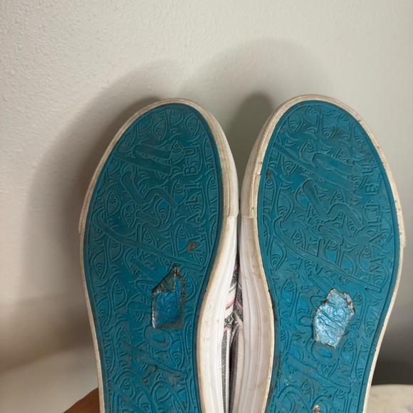Blowfish Slip On Sneakers Size 8.5 M striped Canvas Upper shoes - Picture 7 of 8
